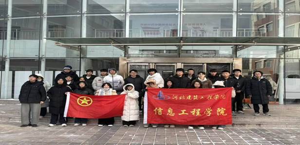 一群人站在建筑前 AI 生成的内容可能不正确。